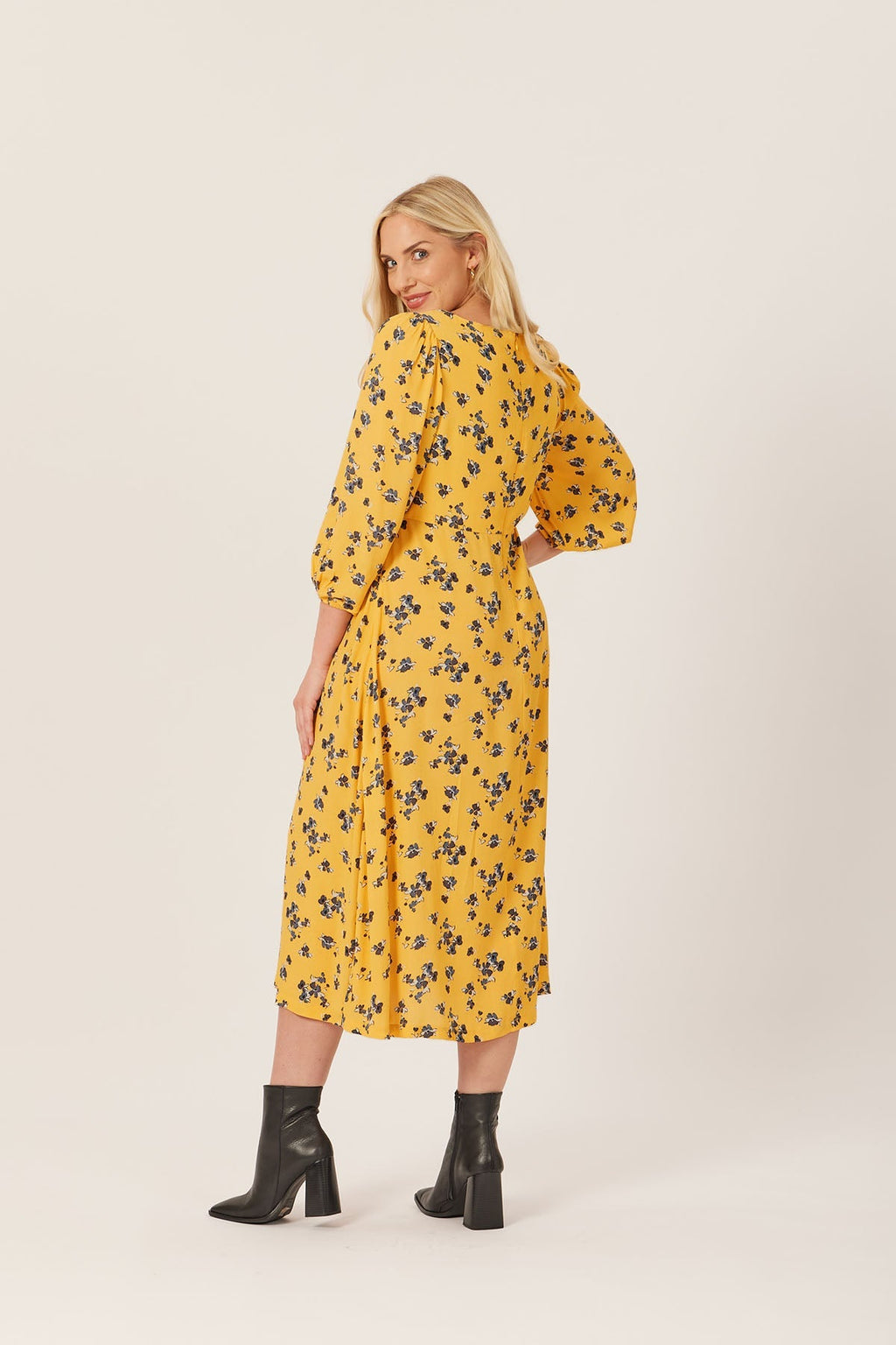 Molly - Sweetheart Midi Dress - Yellow Floral
